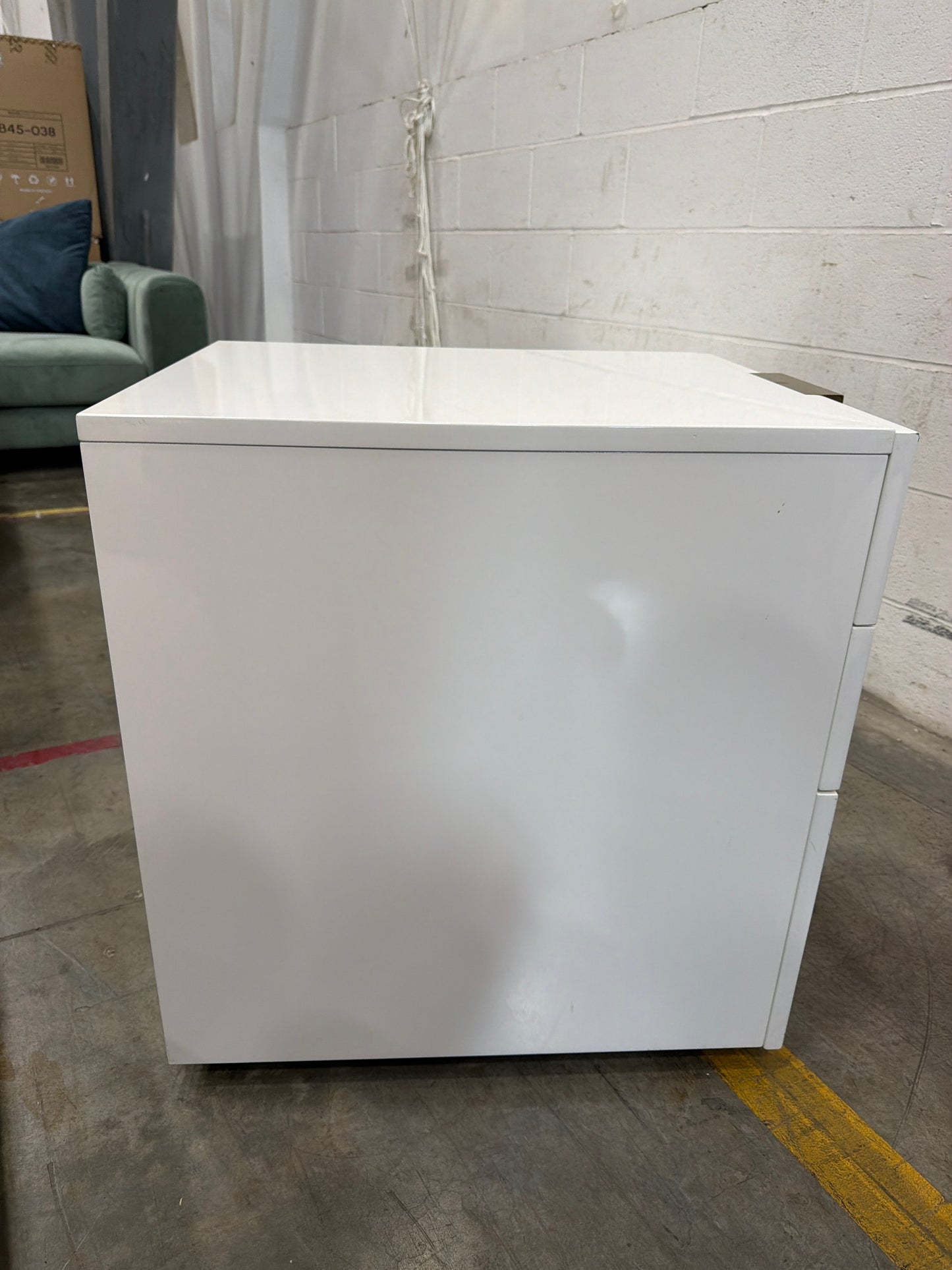 Augustus Storage Unit - Glossy White Lacquer