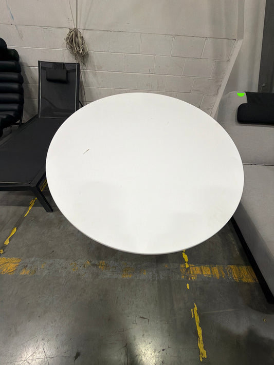 Tulip Table - Oval, White Lacquer, 67in | 170cm