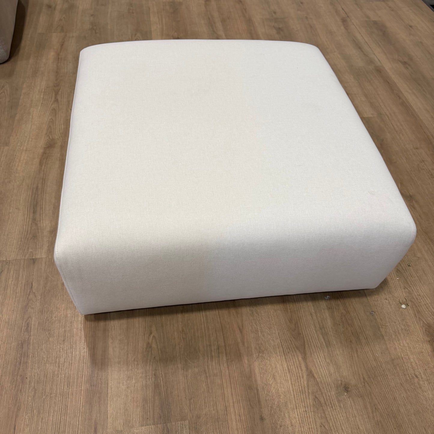 Arya Ottoman - Modern Felt: Alesund