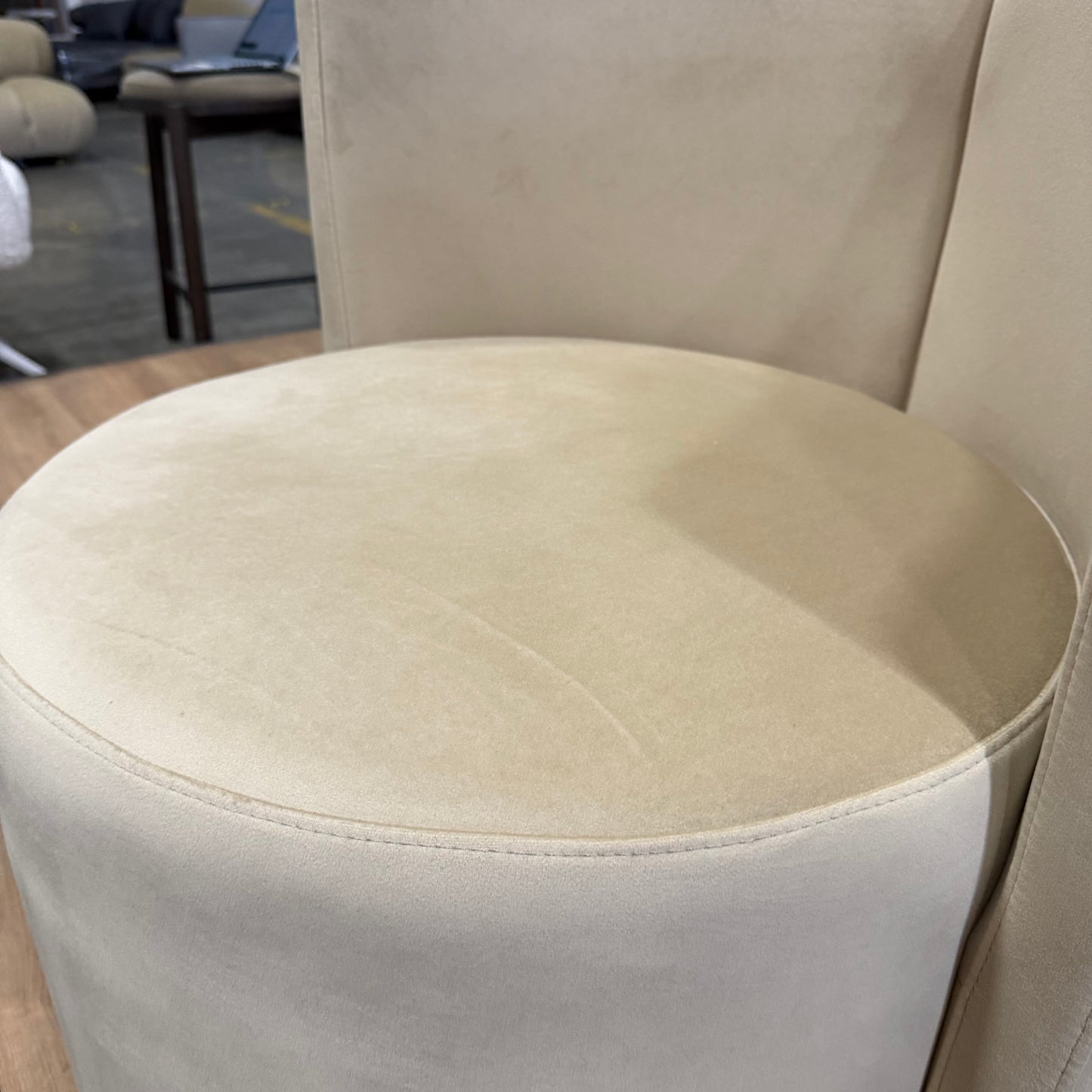 Nova Lounge Chair - Plush Velvet: Dune