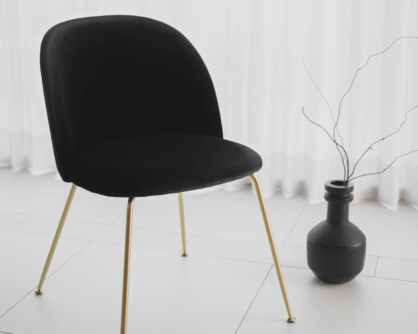 Iris Chair - Essentials