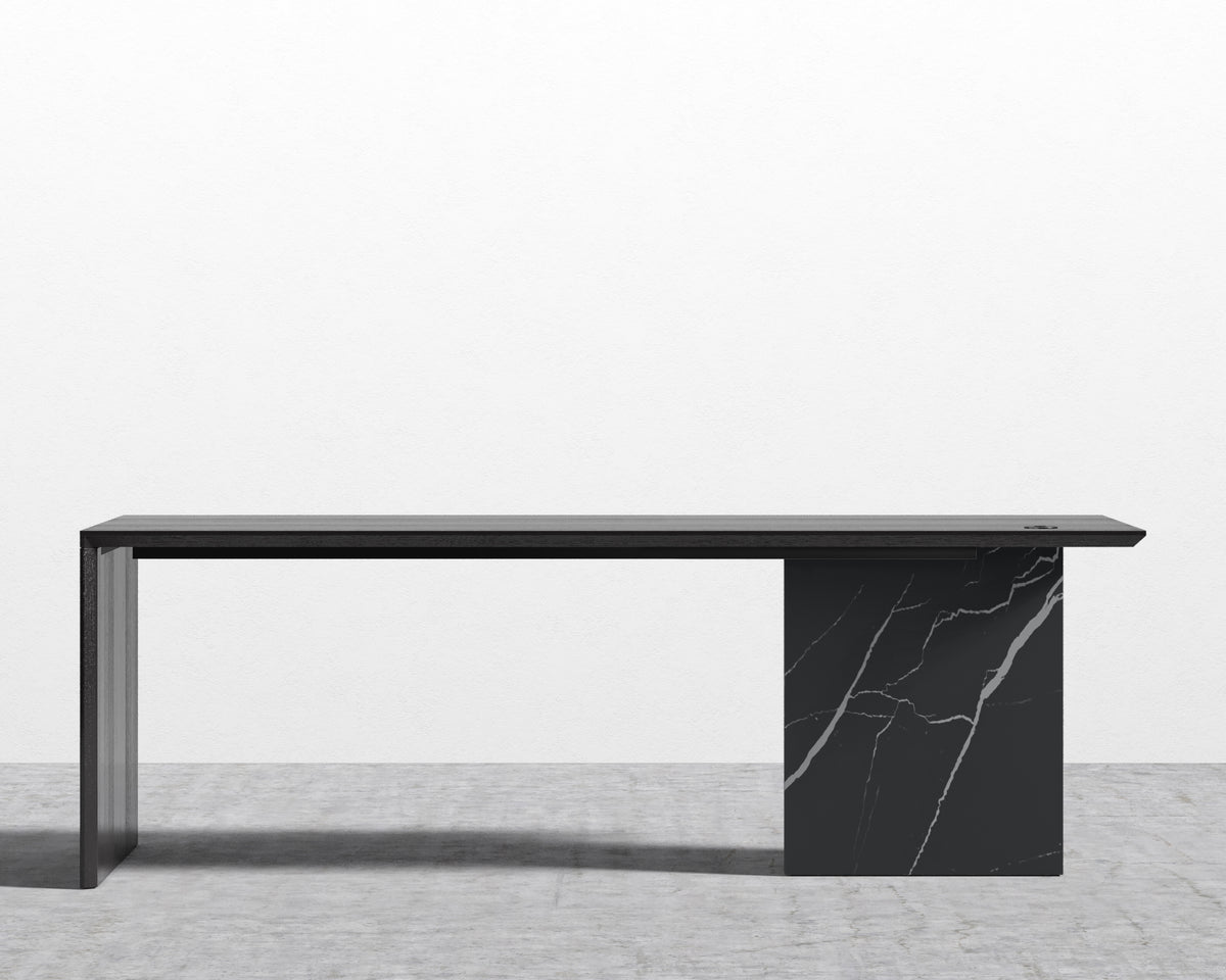 Gia Desk