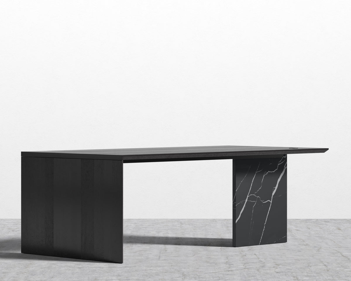 Gia Desk