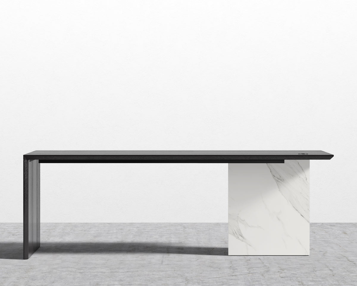 Gia Desk