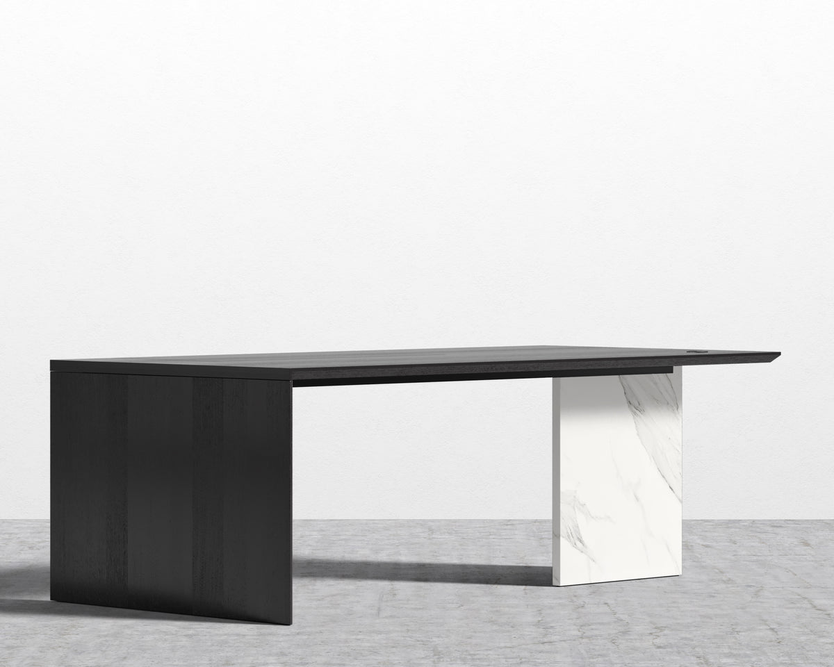 Gia Desk