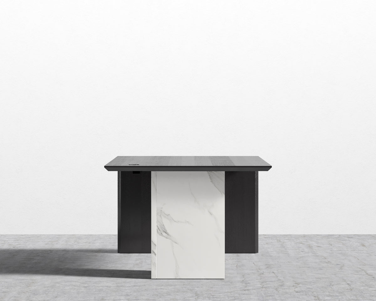 Gia Desk