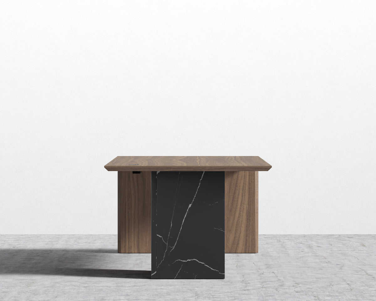 Gia Desk