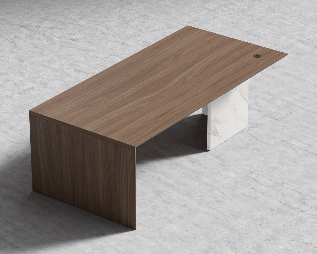 Gia Desk