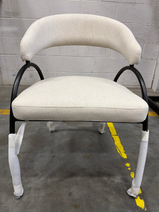 Uma Dining Chair - Modern Felt: Alesund, Black Base