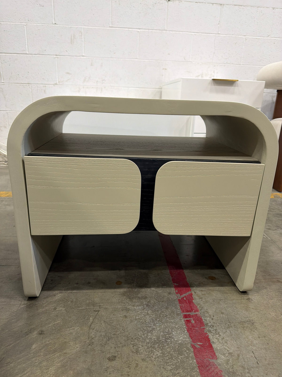 Vienna Nightstand - Alabaster Matte Lacquer with Black Oak Veneer