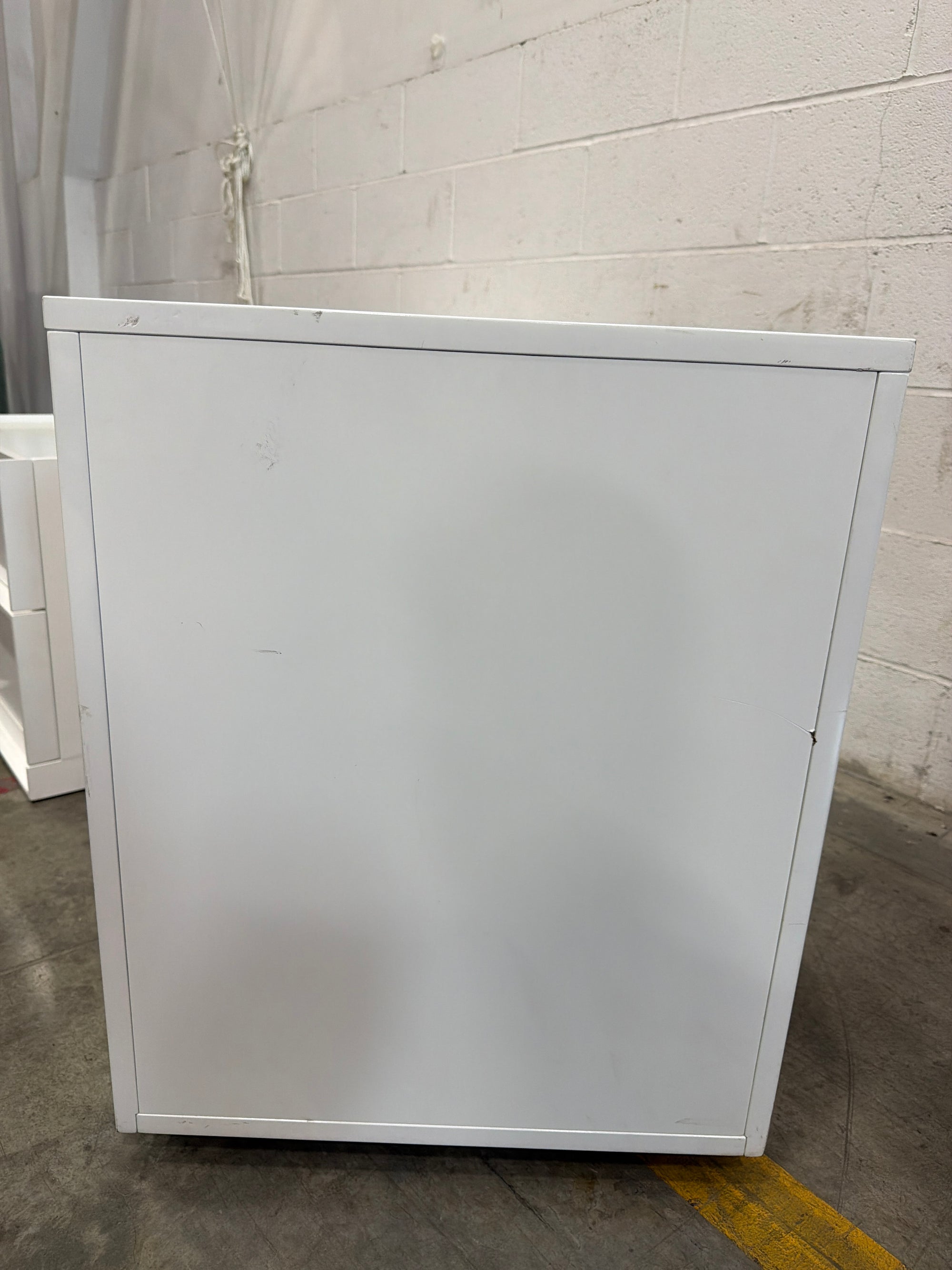 Augustus Storage Unit - Glossy White Lacquer