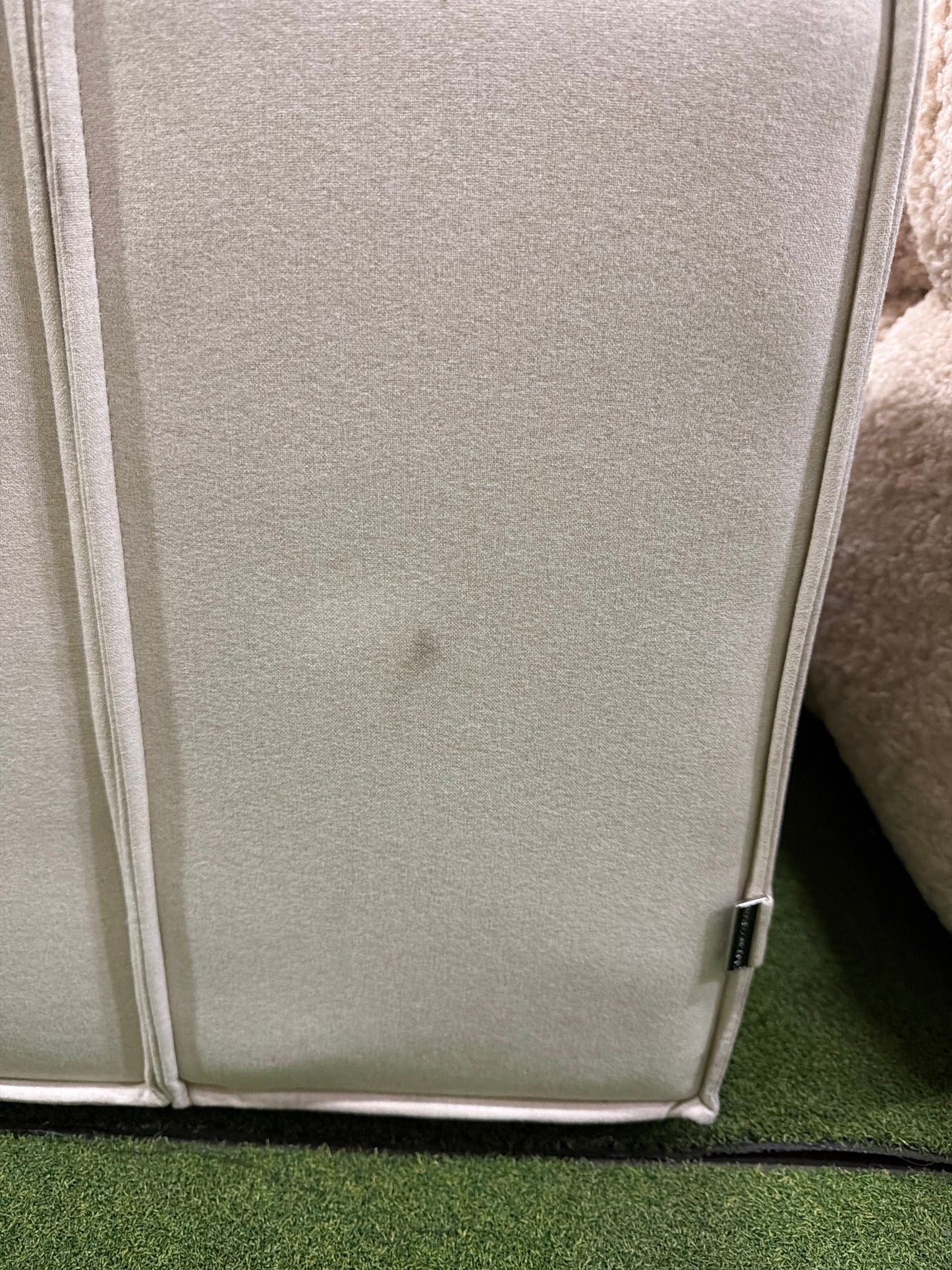 Porter Sofa - Modern Felt: Alesund