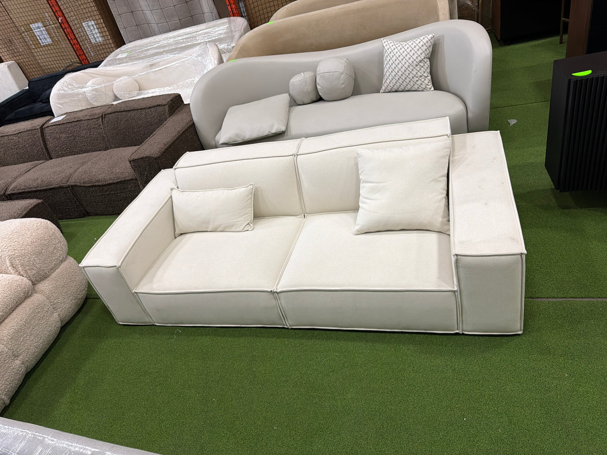 Porter Sofa - Modern Felt: Alesund