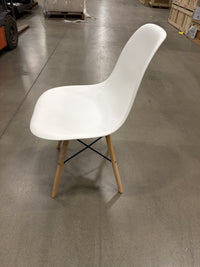 DSW Molded Plastic Side Chair