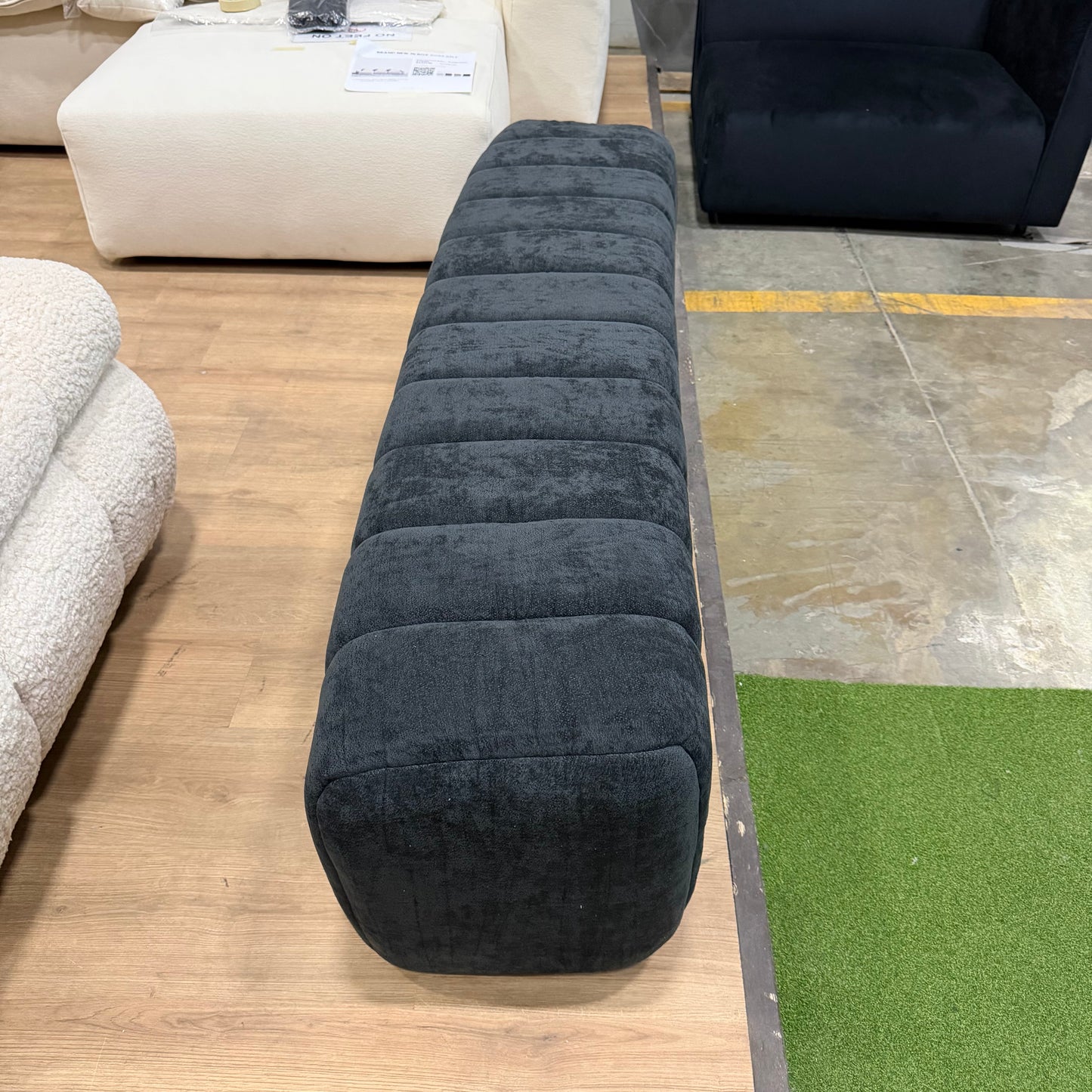 B5 Bench - Performance Weave: Carbon Black