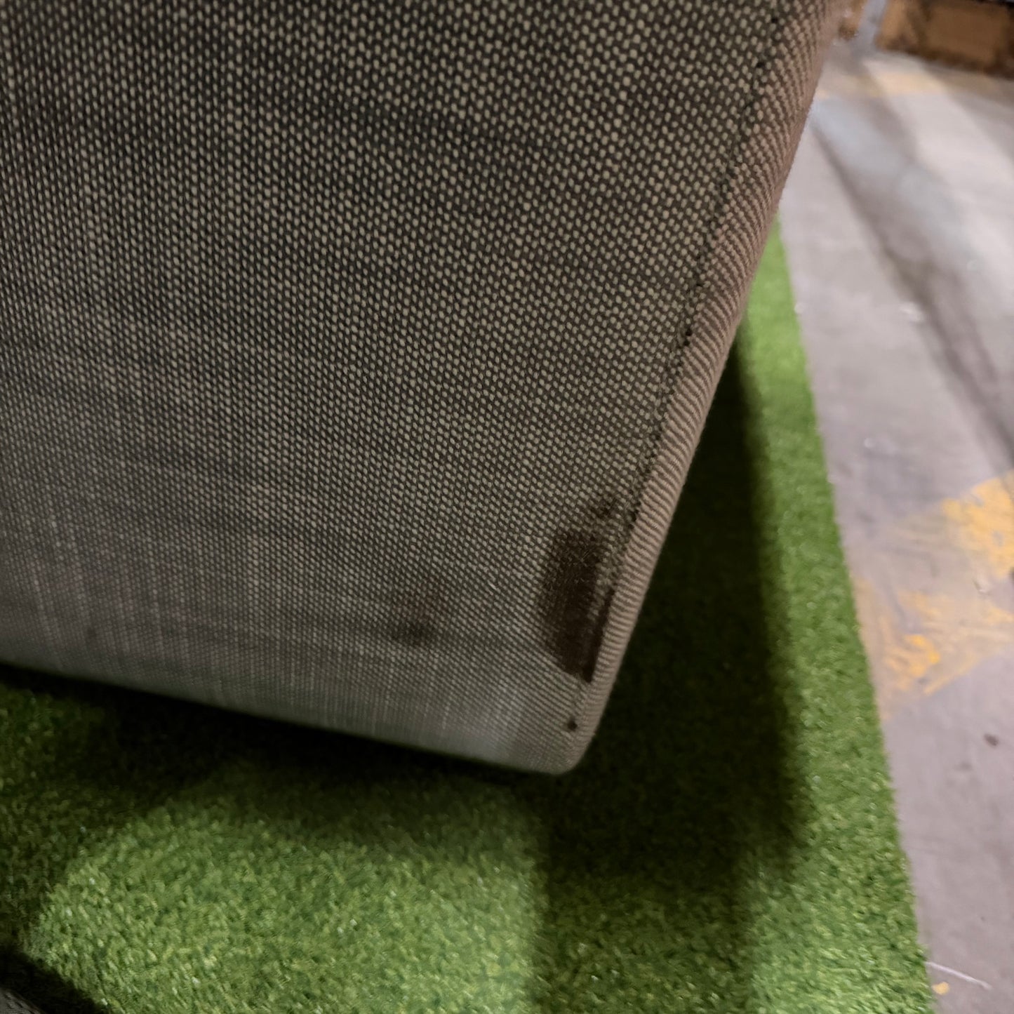 Milo Sofa - Performance Linen: Dove