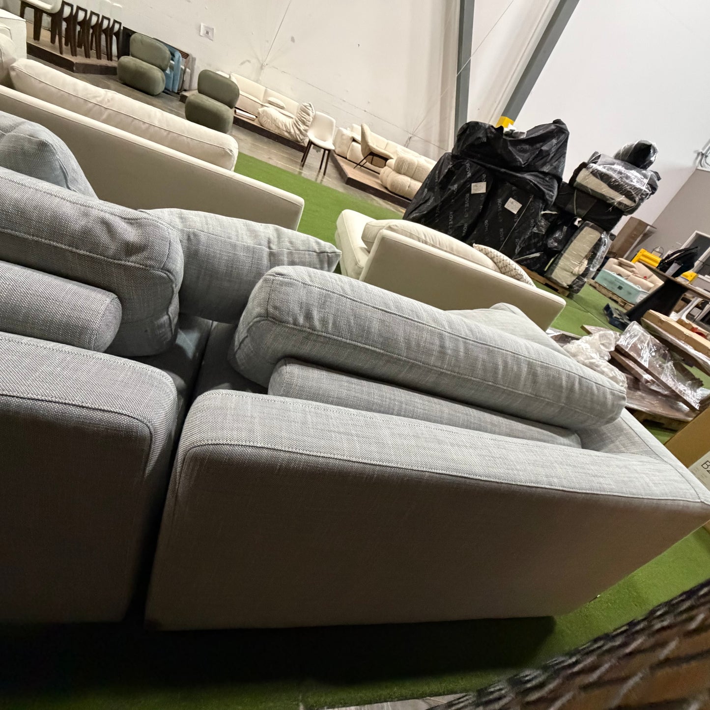 Milo Sofa - Performance Linen: Dove