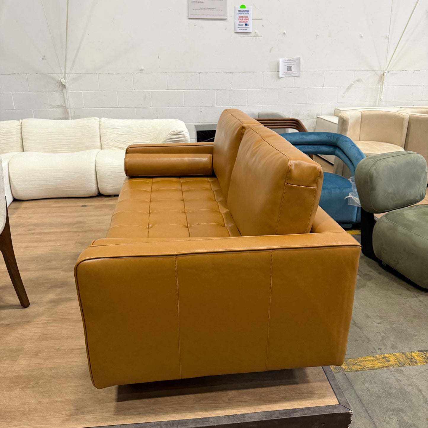 Sven Loveseat