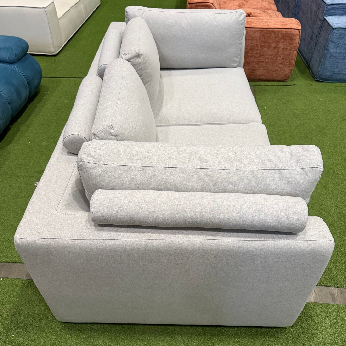 Milo Sofa - Modern Felt: Malmo