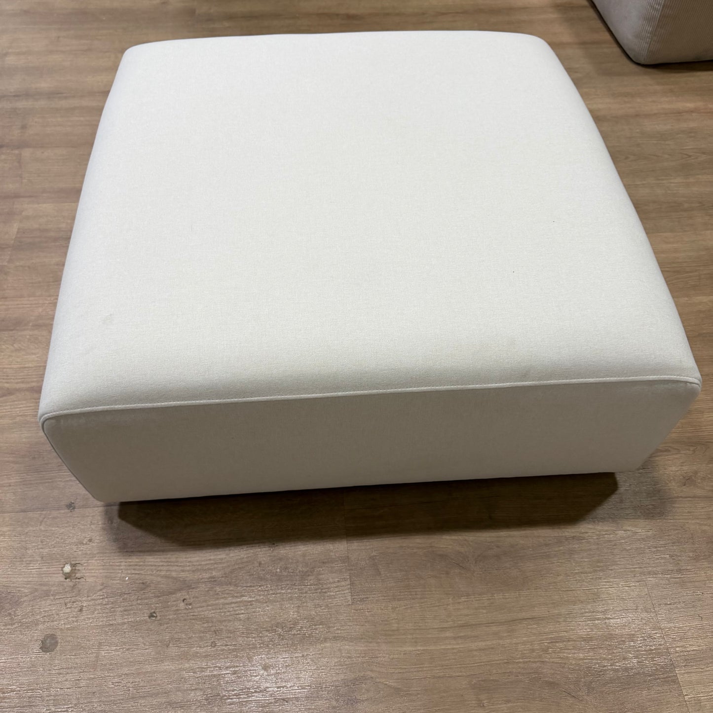 Arya Ottoman - Modern Felt: Alesund