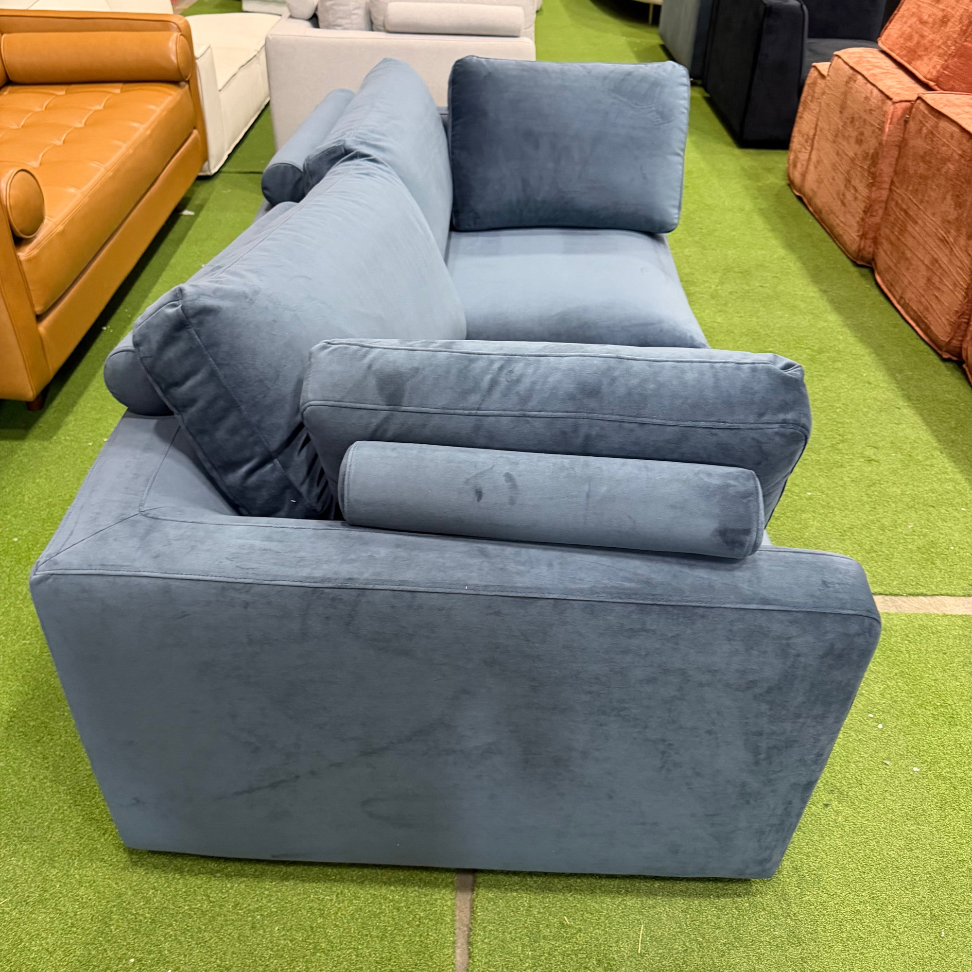 Milo Sofa - Plush Velvet: Prussian