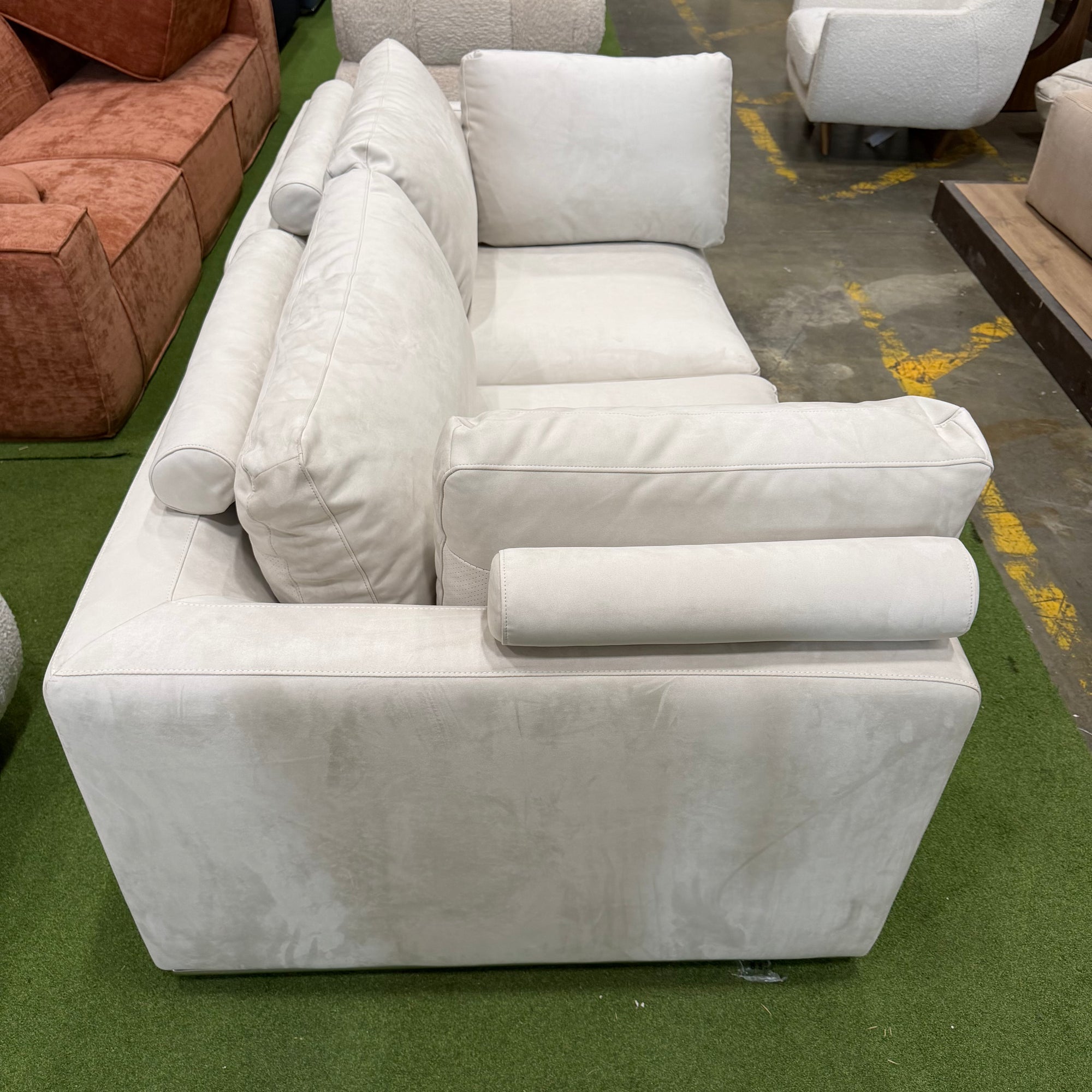 Milo Sofa - Venice Vegan Suede: Chiffon