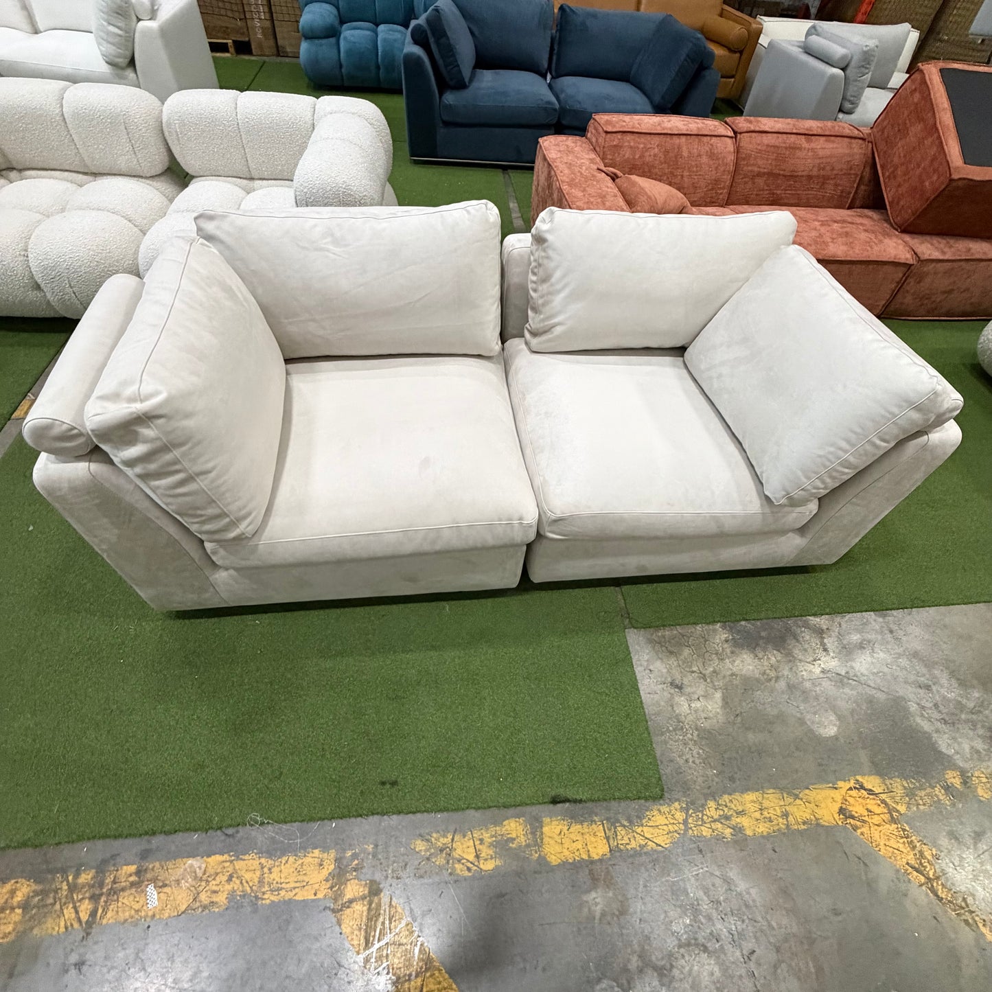 Milo Sofa - Venice Vegan Suede: Chiffon