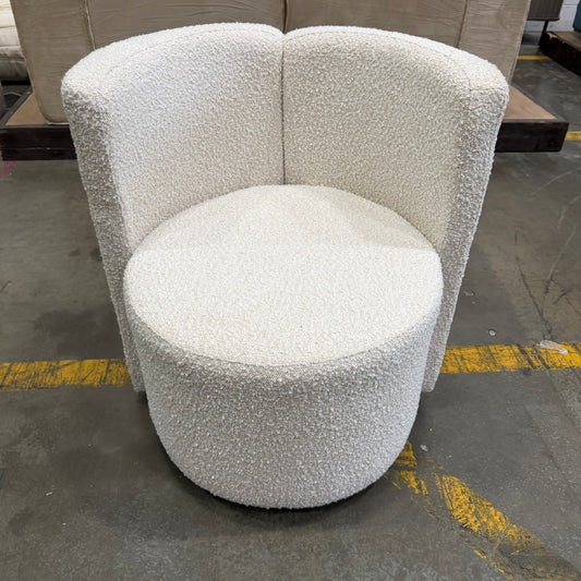 Nova Lounge Chair - Chatou Bouclé: Pearl