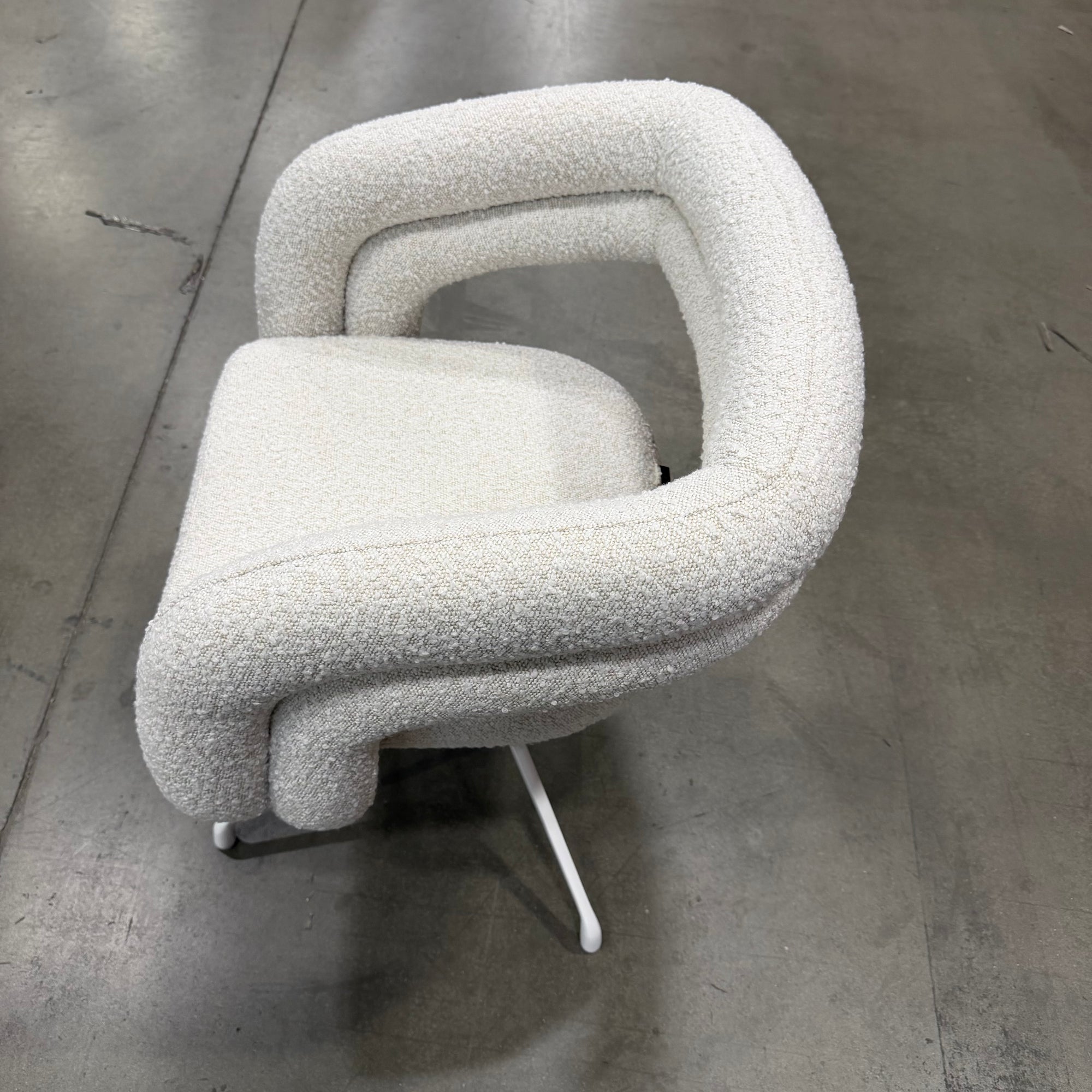 Mia Dining Chair - Chatou Boucle: Pearl, White Base