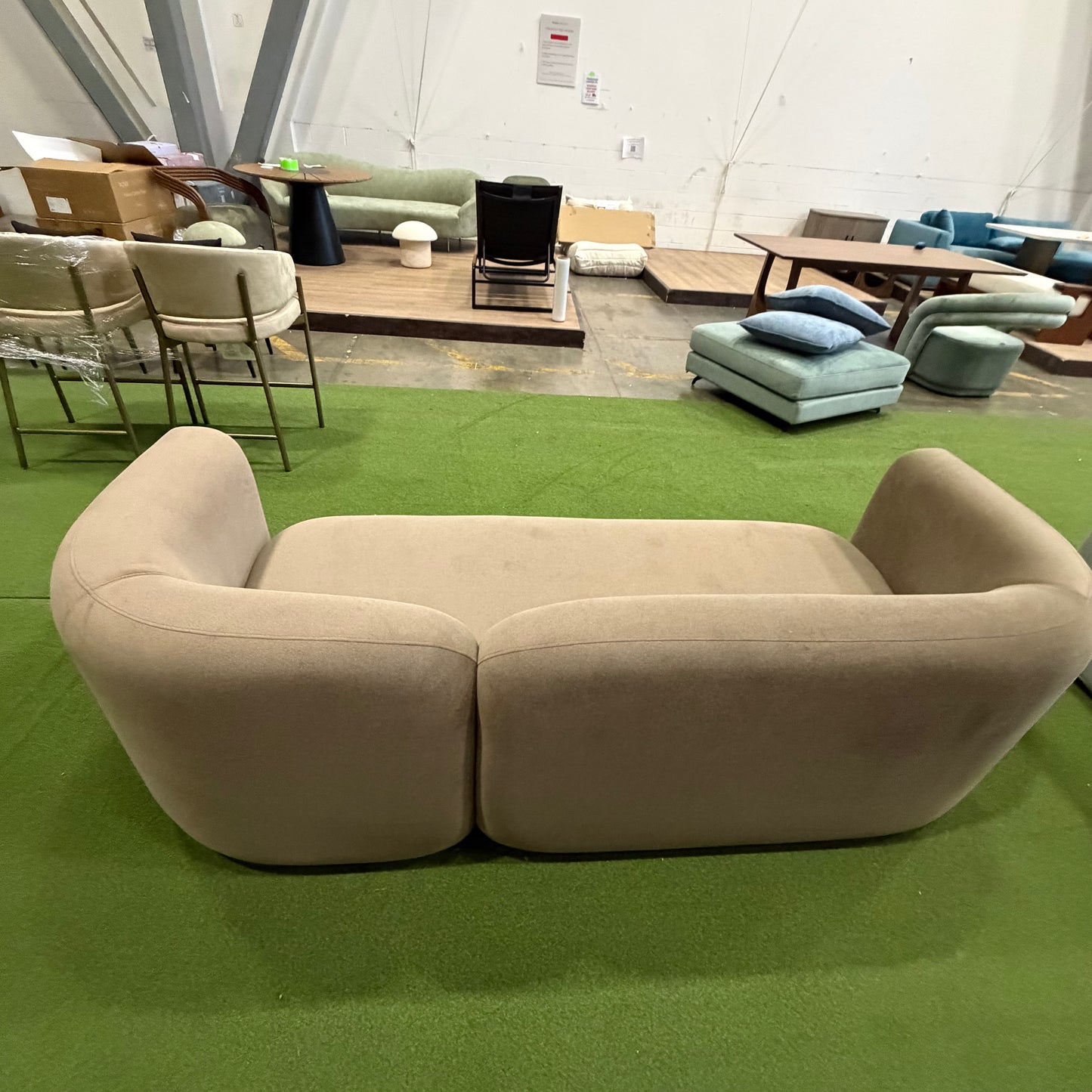 Bilbao Sofa - Ombra Velvet: Smoky Brown