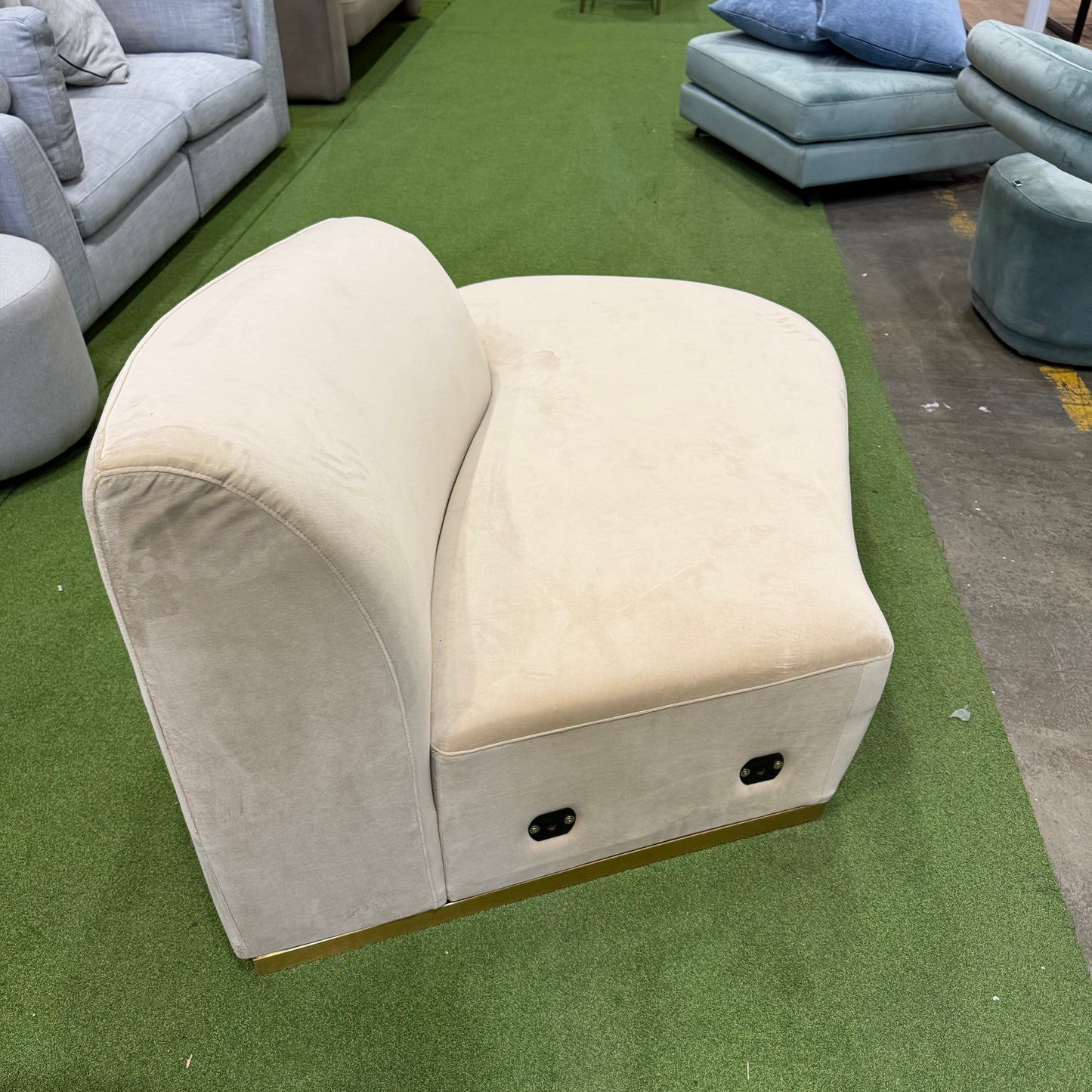 Reya Curved Chaise Open Right - Plush Velvet: Dune