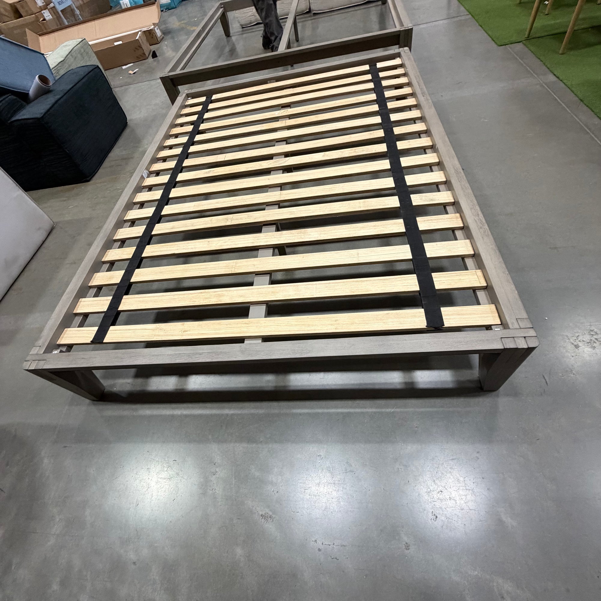 Sabi Bed - Grey Oak Veneer, Queen