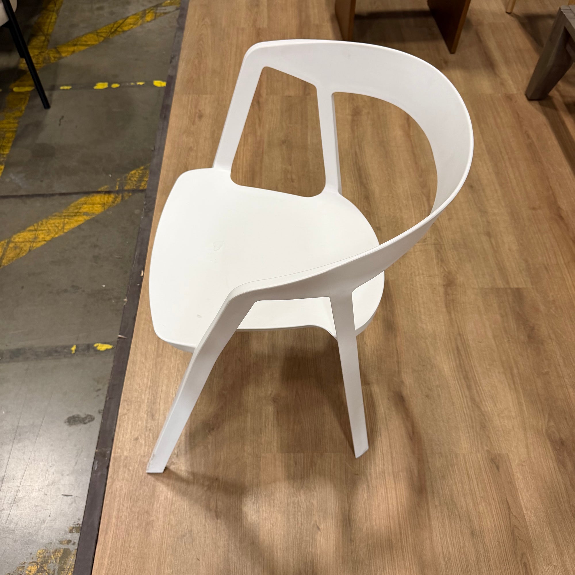 Compas Armchair - White - FLOOR MODEL