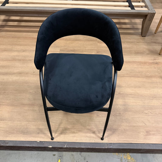 Uma Dining Chair - Plush Velvet: Black, Black Base