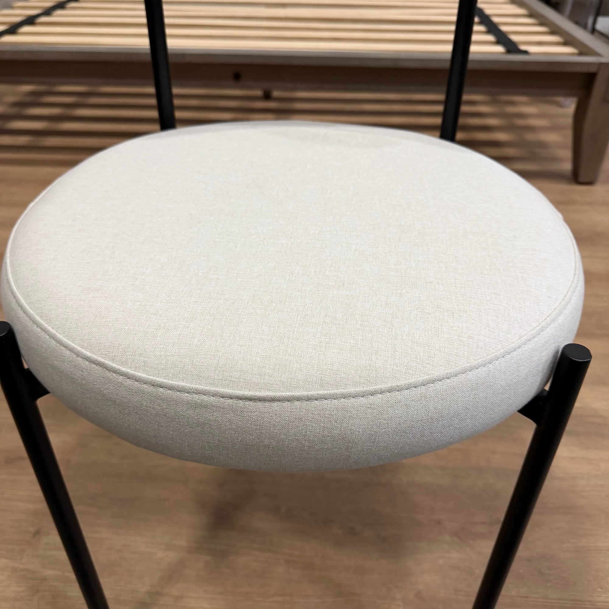 Luna Dining Chair - Modern Felt: Nimbus