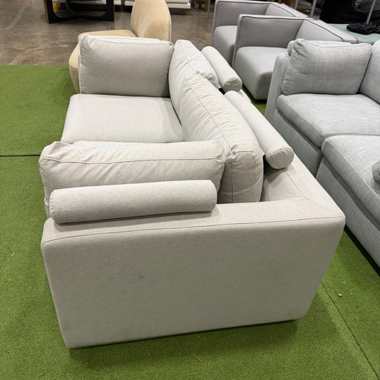 Milo Sofa Compact - Modern Felt: Malmo