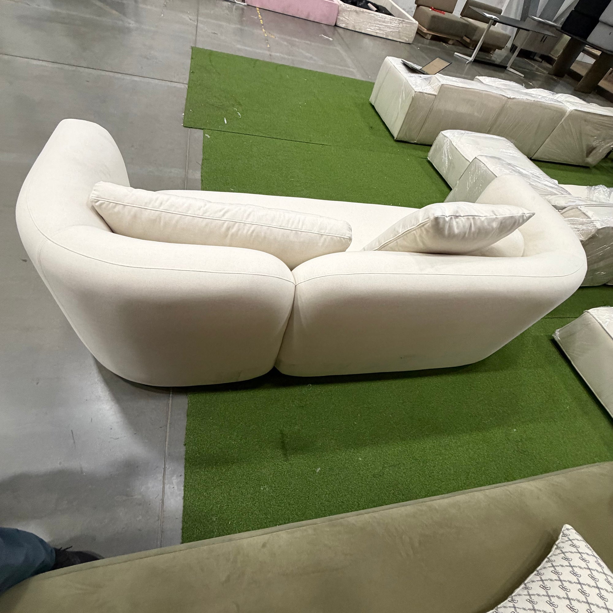 Bilbao Sofa - Modern Felt: Alesund