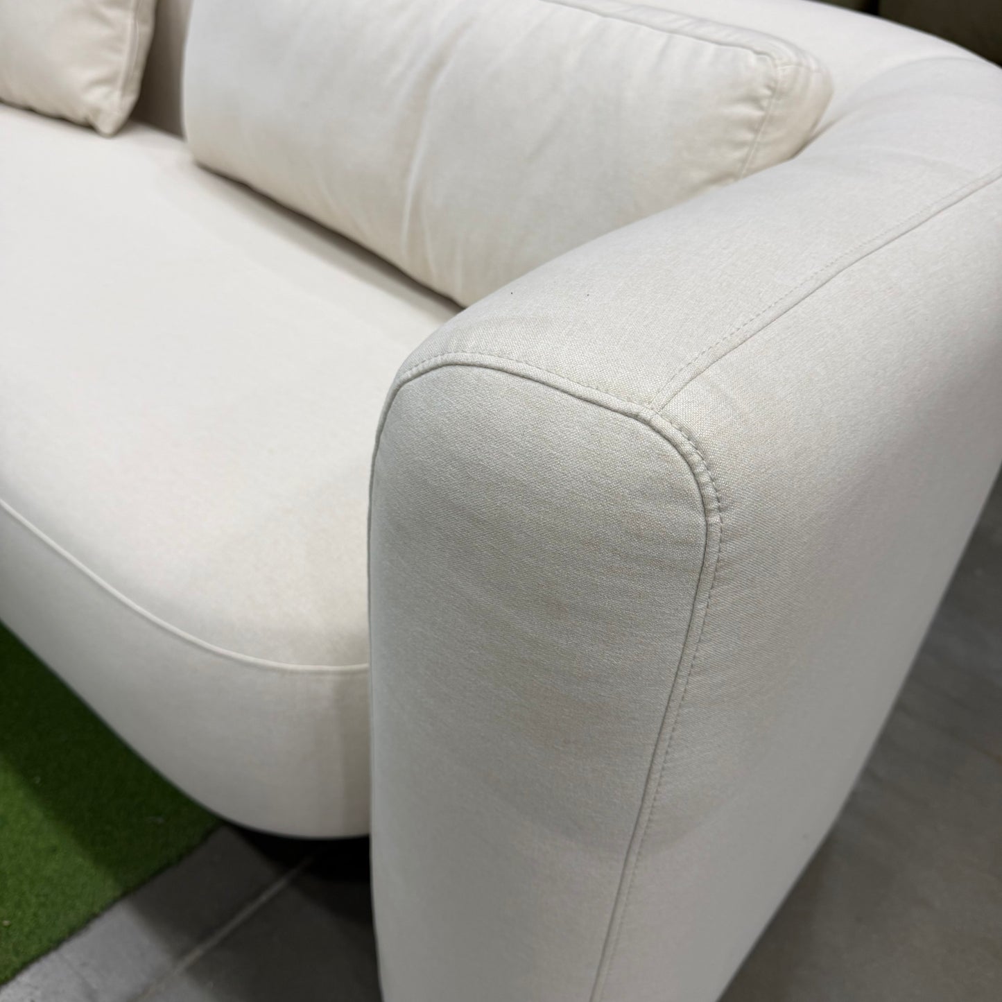 Bilbao Sofa - Modern Felt: Alesund