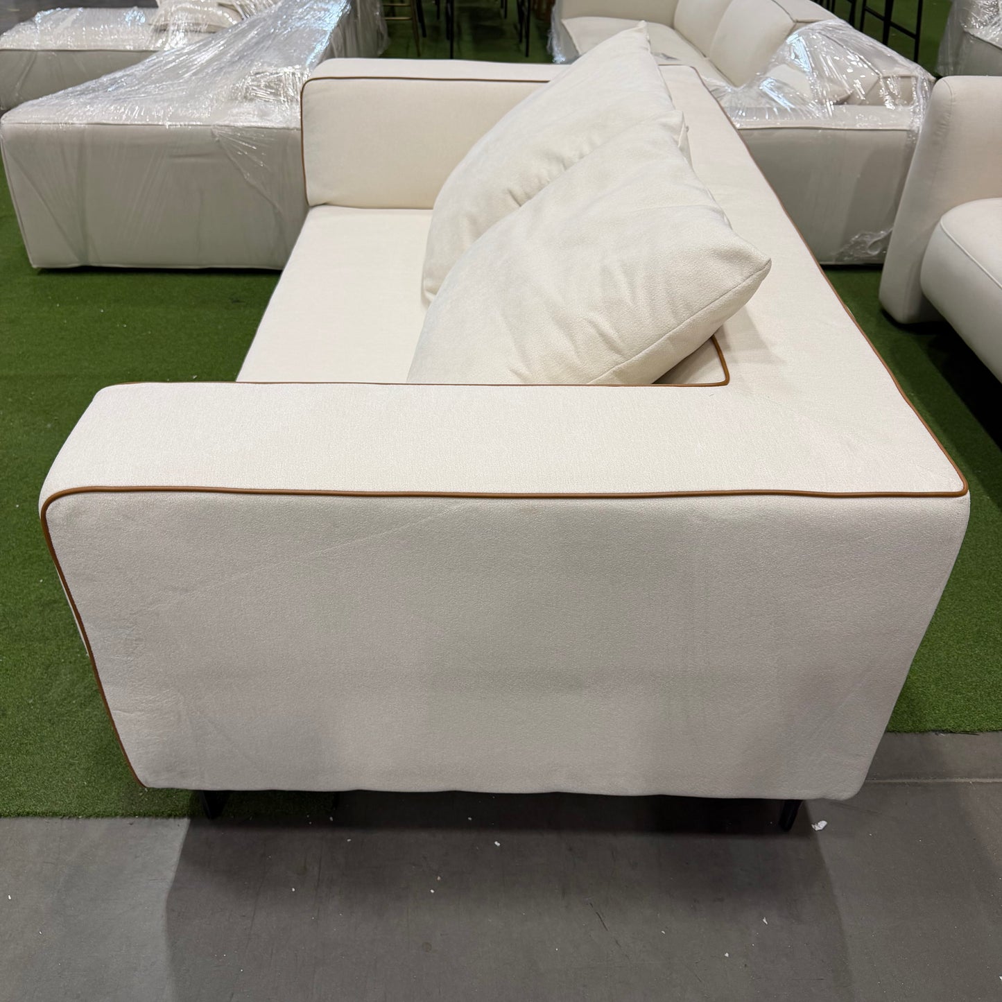 Everest Sofa - Chenille Weave: Cream