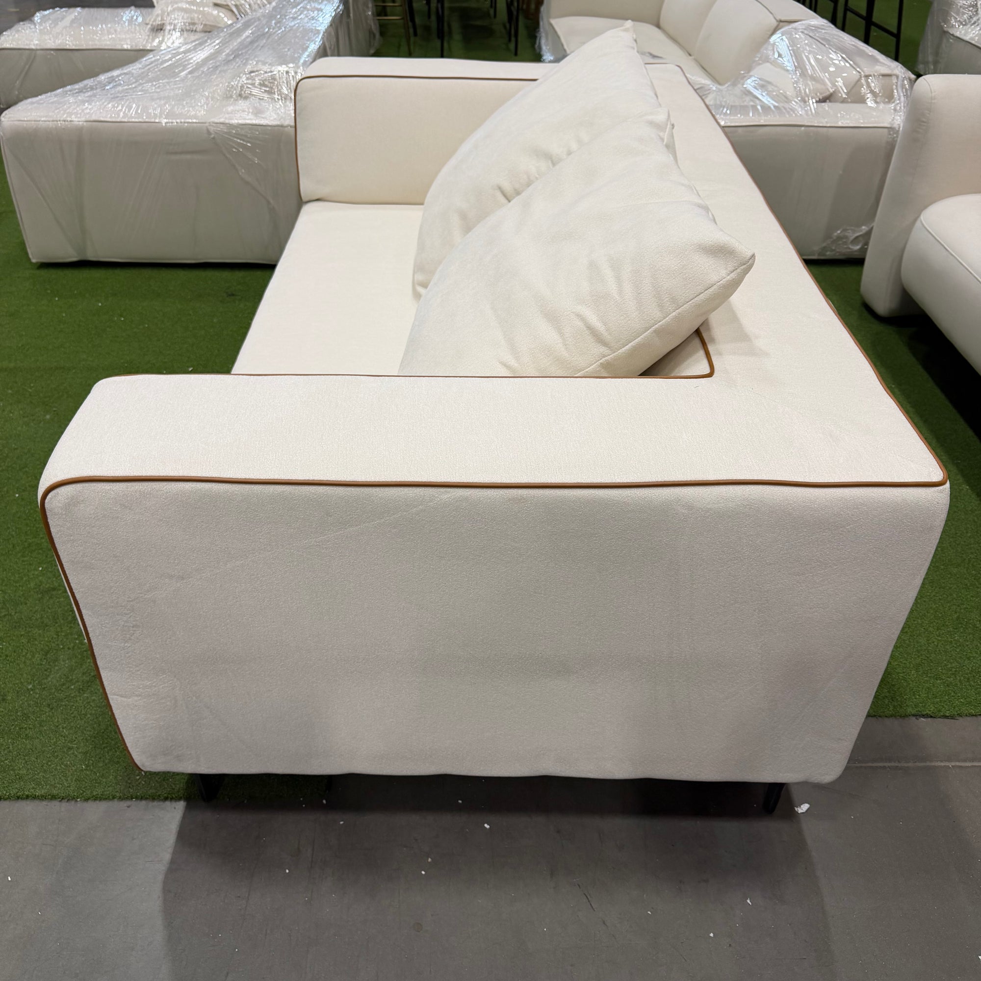 Everest Sofa - Chenille Weave: Cream