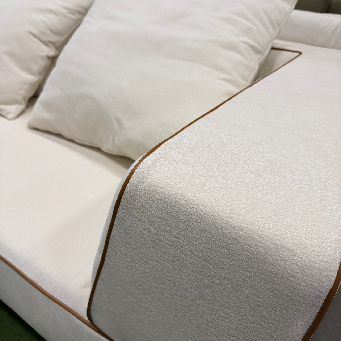 Everest Sofa - Chenille Weave: Cream