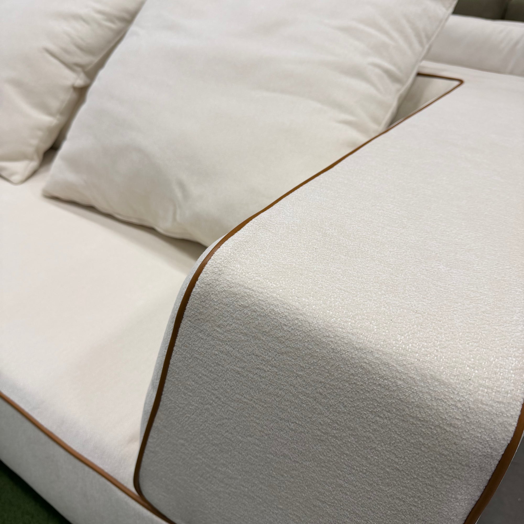 Everest Sofa - Chenille Weave: Cream
