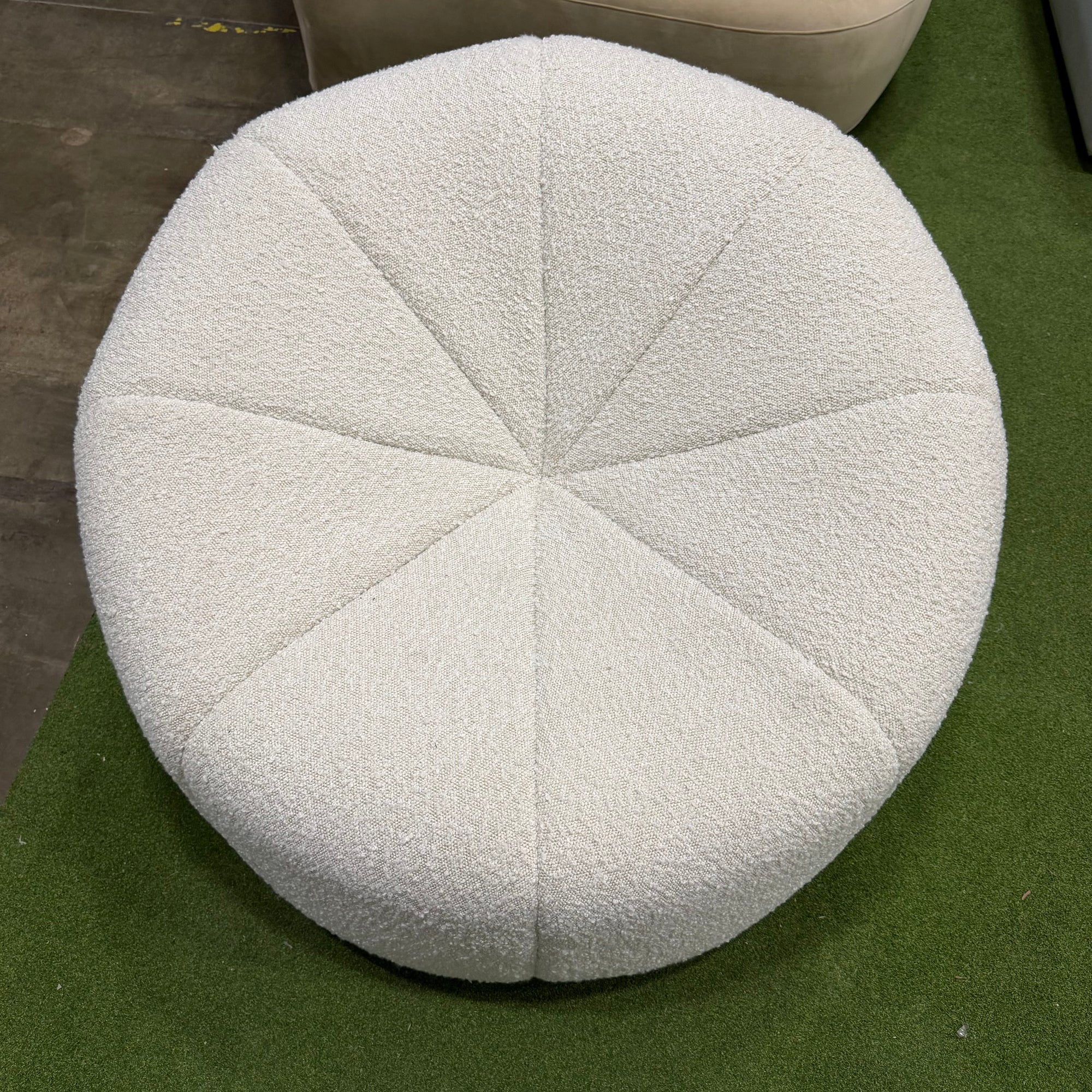 Vonn Lounge Chair - Chatou Boucle: Pearl