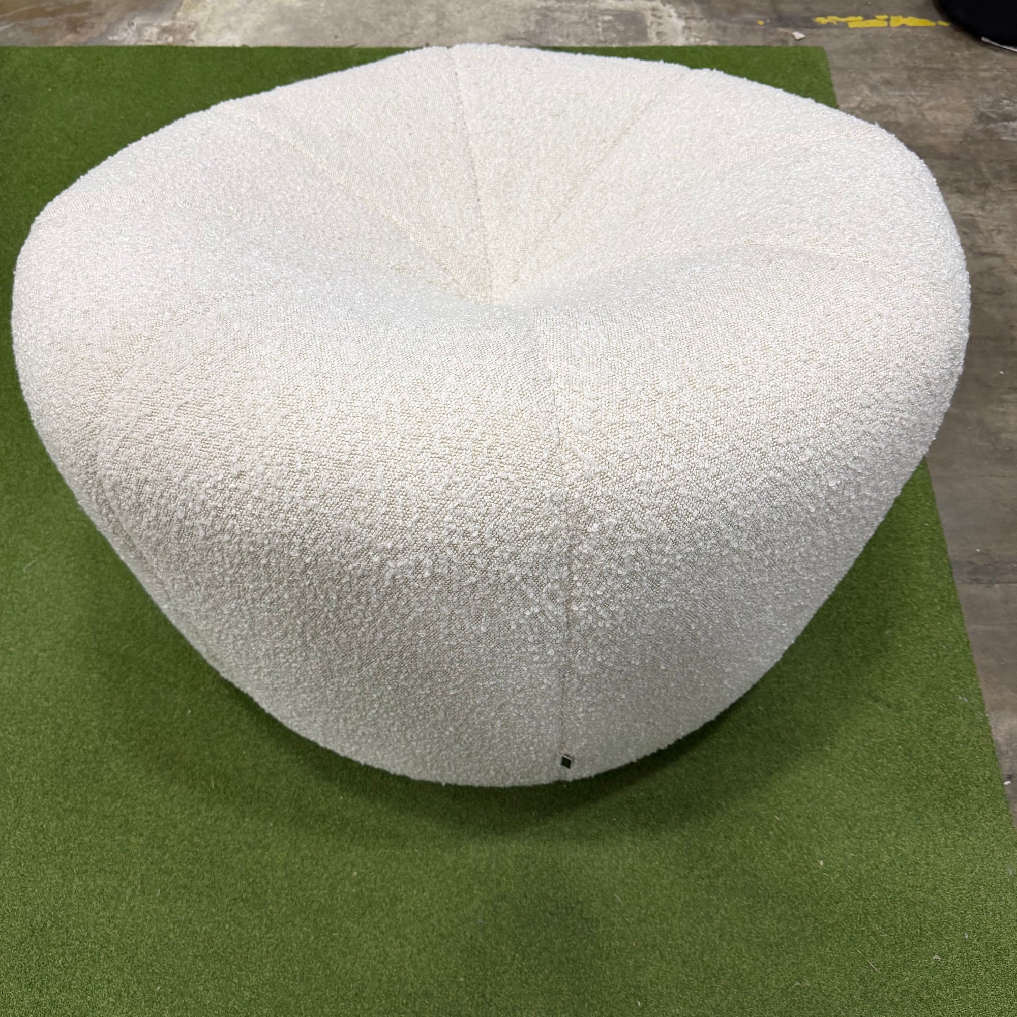Vonn Lounge Chair - Chatou Boucle: Pearl