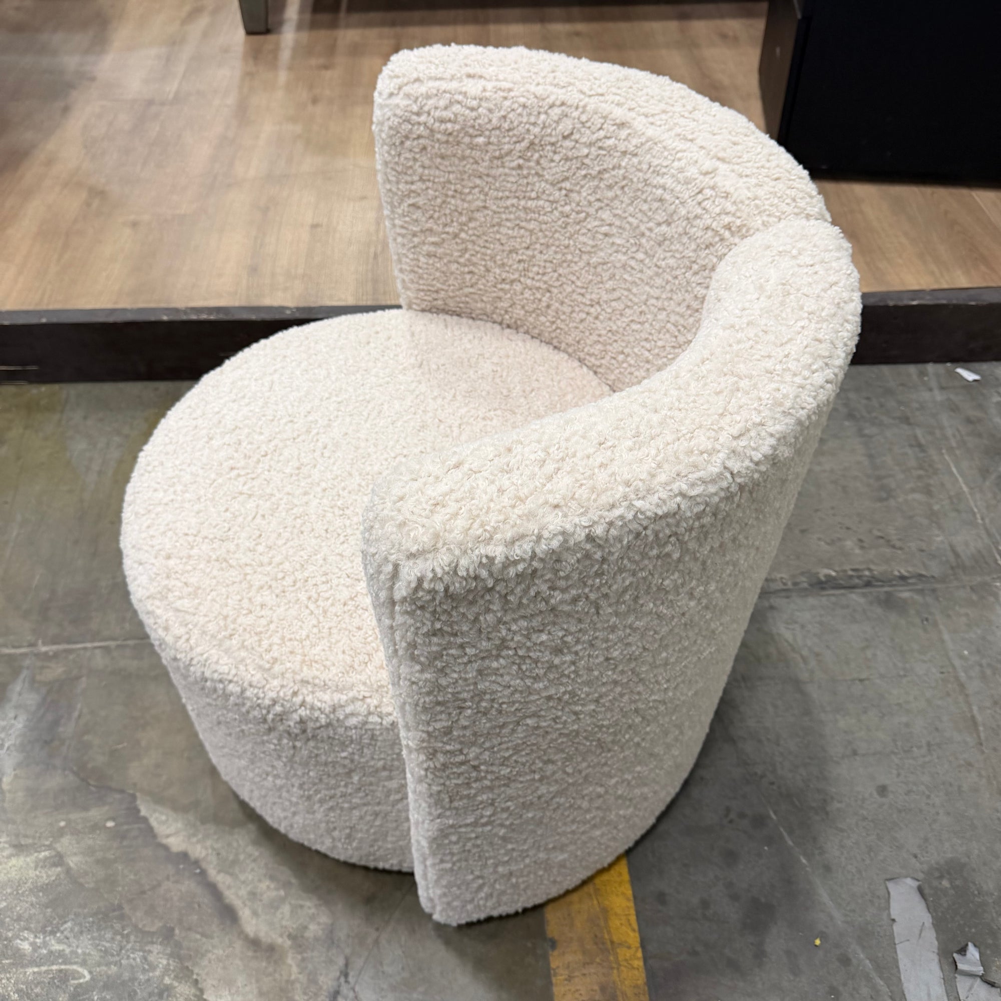 Nova Lounge Chair - Shearling: Almond
