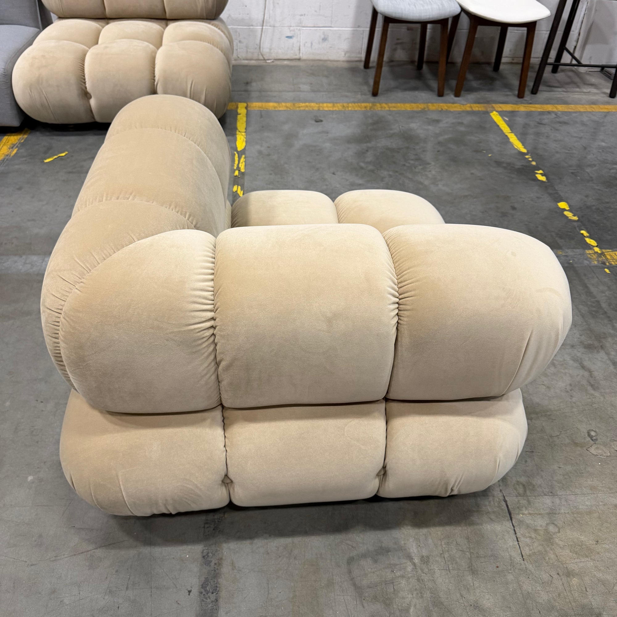 Belia Corner - Plush Velvet: Dune