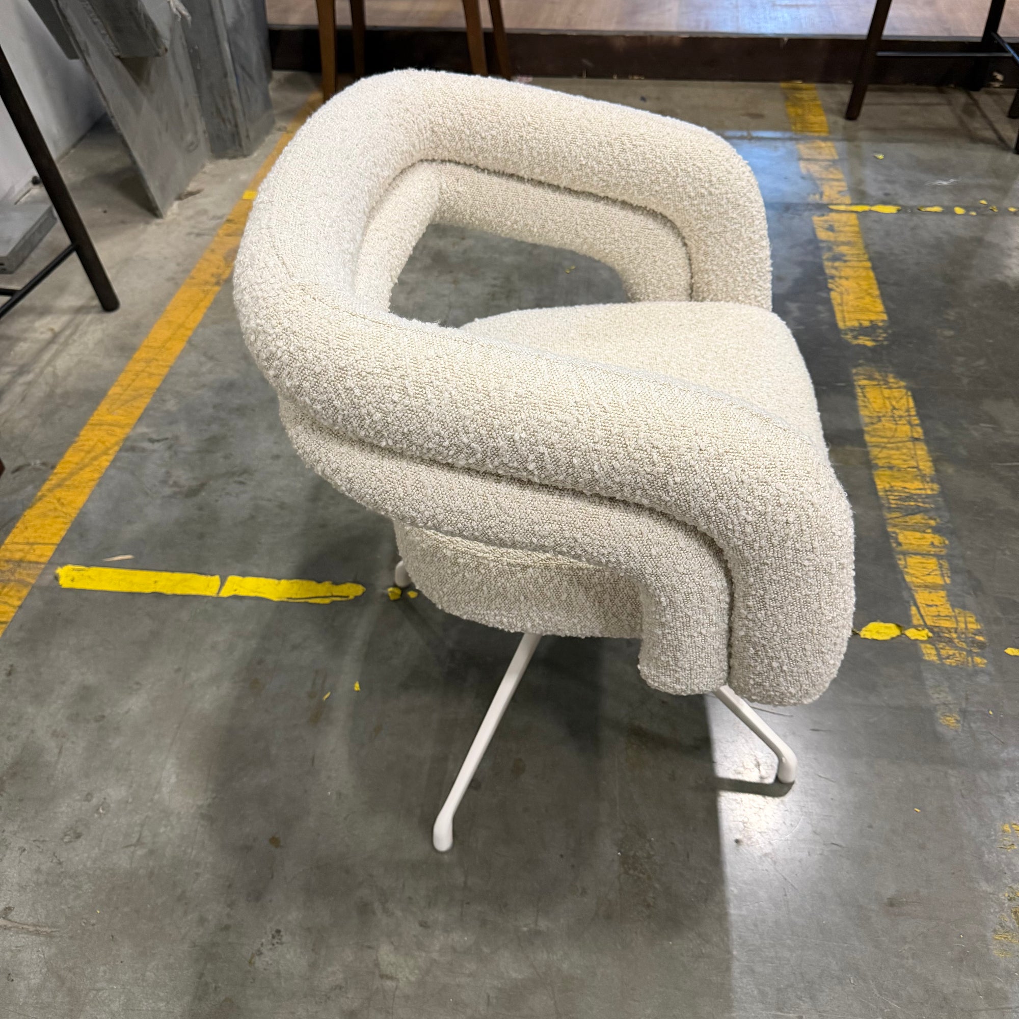 Mia Dining Chair - Chatou Boucle: Pearl, White Base